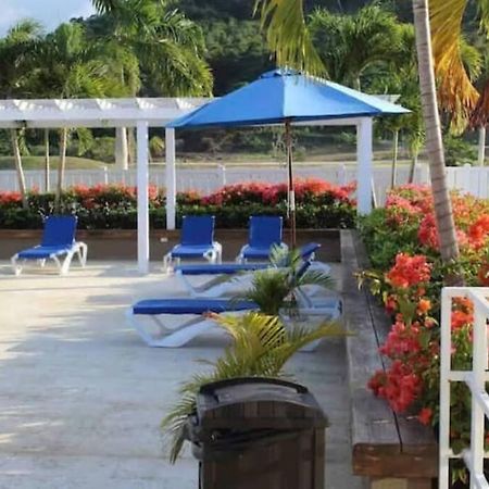Villa Snooze At Oceanpointe Lucea Esterno foto